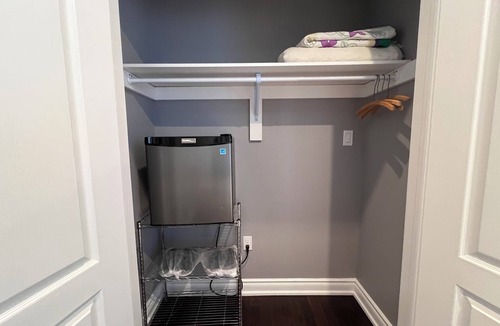Oshawa House | Private bedroom suite in shared house near Ontario Tech U in North Oshawa