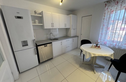 Bistrita Apartment | Private building - Apartment - spacious and newly renovated