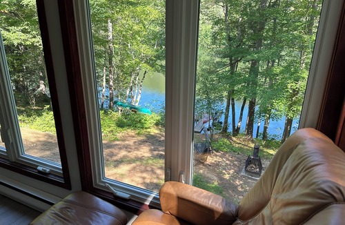 Lac-du-Cerf House | Private lake chalet