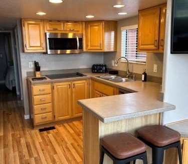 Smith River House | Private Cabin 21 with Jacuzzi and Spacious Deck