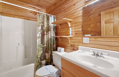 Purlear Cabin | Private Cabin in Wonderful Community
