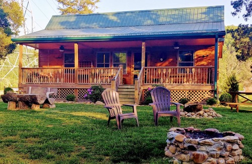 Elizabethton Cabin | Private cabin on Watauga River
