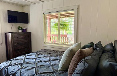 Ely House | Private Cabin Retreat! Sauna, Trails & Lake Access