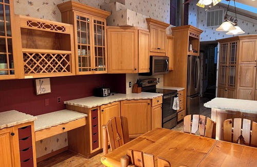 Birchdale Cabin | Private cabin with pickleball court and 1000 feet of shoreline on Little Birch.