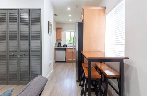 The Roads House | Private Charming Guesthouse in Little Havana, perfect place for the World Cup