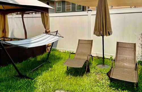 Queens Apartment | Private Charming 2 bedroom steps from the beach Entire rental unit in Queens, NY