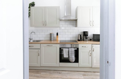 Exeter Apartment | Private City Centre Apt With Free Parking