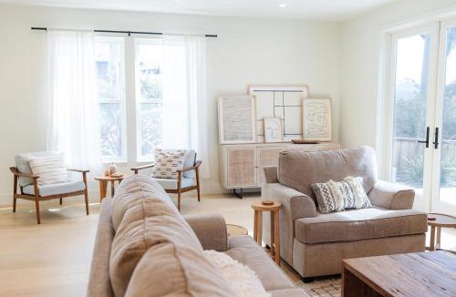 El Granada House | Private Coastal Escape Home Walk to Harbor Beaches & Dining
