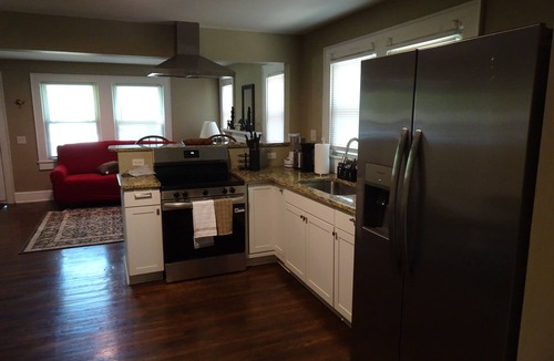 Toddville Road Bed & Breakfast | Private Comfortable 1-bed in enchanting Charlotte