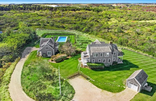 Dionis House | Private Compound w/Two Houses, Pool & Hot Tub!