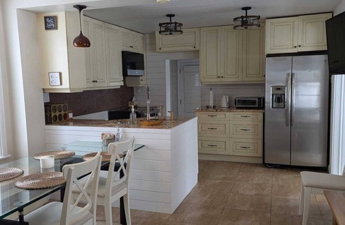 East Gwillimbury House | Private corner lot nested in the heart of the horse and trail capitol of Ontario