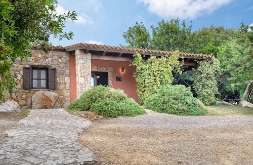 Santa Maria La Palma Cottage | Private cottage at ground floor, in an exclusive and secluded location, 35 square meters, ideal for 2 guests.It comprises a cozy living room with a fully equipped kitchenette, a double bedroom and a bathroom with shower.A splendid terrace with a view is
