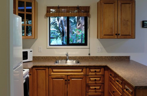 Roberts Creek Cottage | Private cottage in the heart of the creek - 5 min walk to beach & Gumboot cafe!