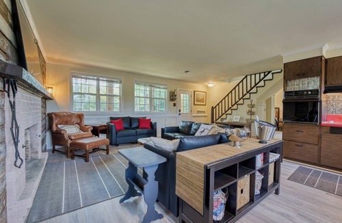 Star Tannery Cottage | Private Cottage on 70 Acres, Trout Stream, with EV Charger, a secret hideaway….