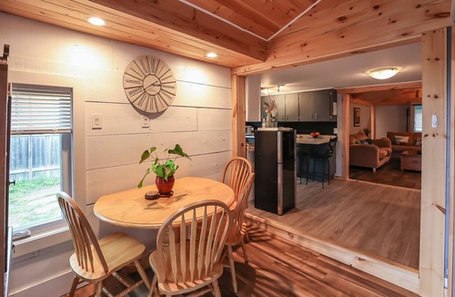 Crystal Beach Cottage | Private Cottage Retreat to Escape Your Busy Life