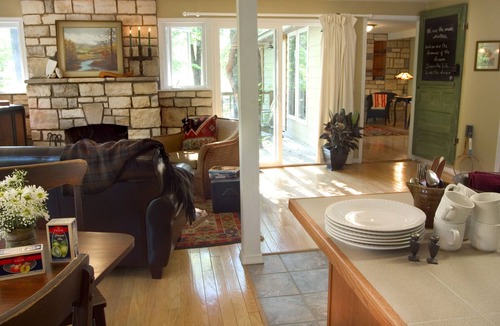 Eureka Springs Cottage | Private Cottage at Lake Resort - Unique, Quiet, Close to Town, Pets Ok
