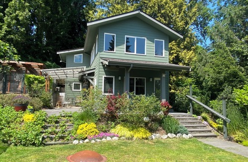 Matthews Beach Cottage | Private Cottage with soaring vaulted ceiling