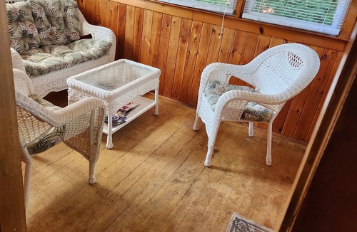 Old Lyme Cottage | Private cottage with WiFi in charming Old Lyme Shores Beach Association