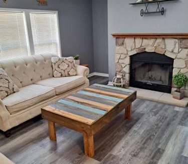 Northeast Raleigh House | Private country getaway