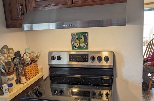 Viroqua House | Private, Cozy, Driftless 2BR Farmhouse on 80 acres, 2 miles from Viroqua, WI