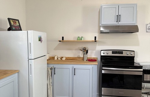 Glen Apartment | Private & Cozy Nice Studio with AC in charming Corinth