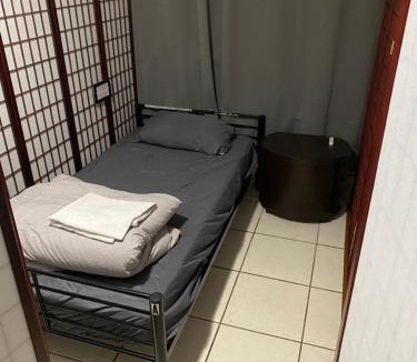 Hialeah Hostel | Private Cubicle - Single Bed - Mixed Shared Dorm - MIAMI AIRPORT