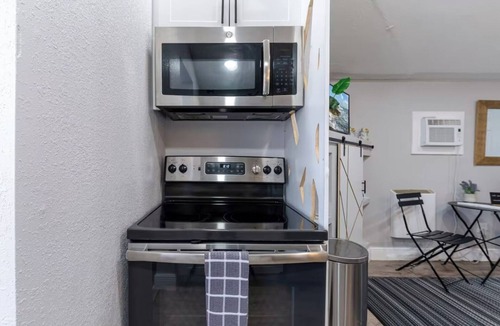 St. Petersburg Apartment | Private Deck Pet Friendly Spacious Courtyard