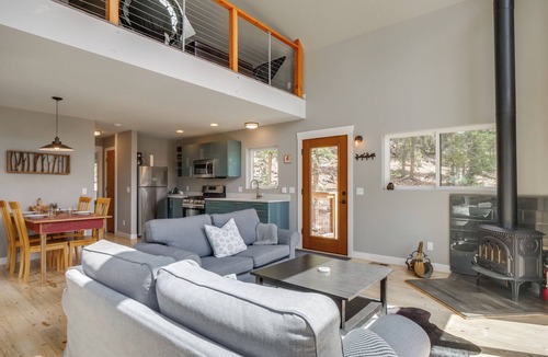 Valley of the Sun Cabin | Private Deck: Secluded Fairplay Cabin