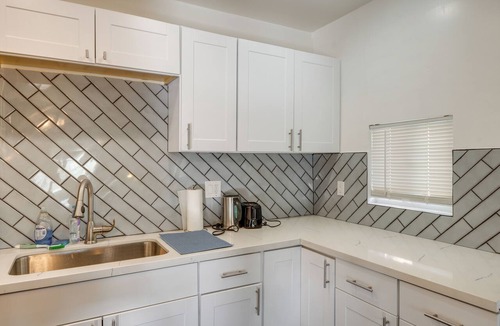 Frazier Park Apartment | Private Deck & Views: Frazier Mountain Cabin