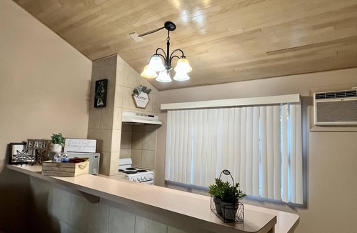 Point Pleasant House | Private detached 1bedroom guest house.