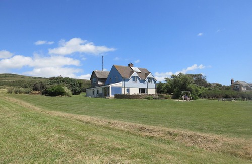 Littlebredy House | Private detached cottage to rent on Chesil Beach