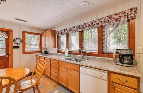 Mayhew Cottage | Private Dock & Beach! Lake Norman Cottage Hideaway