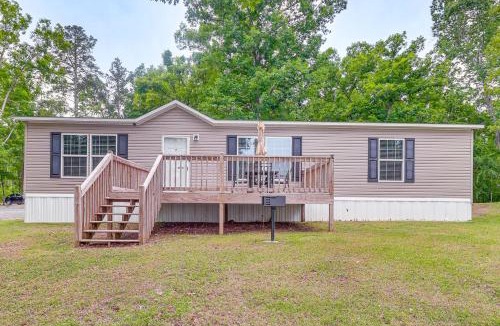 Gadsden House | Private Dock! Beautiful Neely Henry Lake Retreat