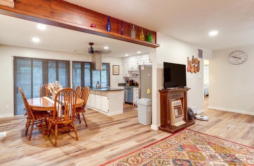 Hardy House | Private Dock! Lakefront Cherokee Village Retreat