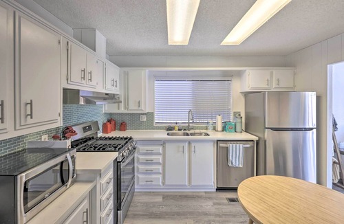 Holiday Shores House | Private Dock, Tons of Fun! Home on Colorado River