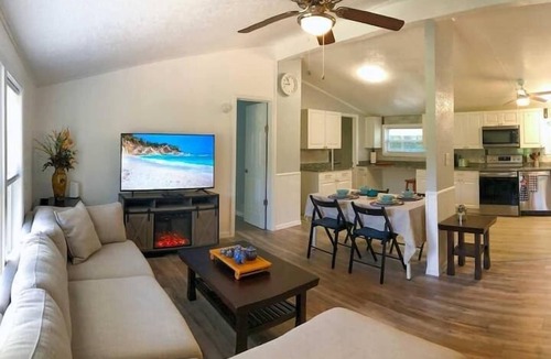 Summerfield House | Private Dog Park 4mi to Lake/Beach Legends Run
