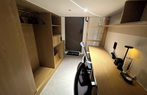 Jwadongsunhwan-ro Hostel | Private Double (Executive)