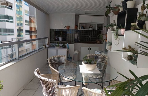 Castelo Branco Apartment | Private double room for rent. Shared apartment, air conditioning, TV, minibar. 250m from the beach