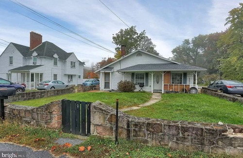 Springetts Manor-Yorklyn House | Private driveway in central PA near the heart of York