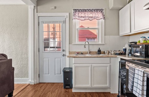 Memphis House | Private Duplex Sleeps 8 2 Full Units Near Midtown Pet Friendly