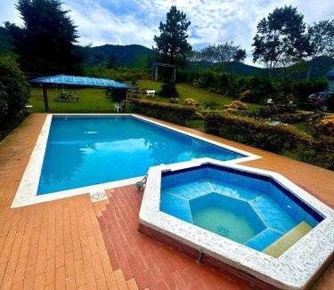Dagua Ski Chalet | Private EcoLodge near Cali Perfect for Birdwatching and Nature Lovers