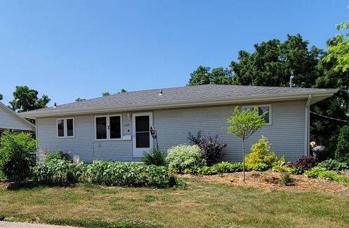 Dubuque Apartment | Private entrance/space. Peaceful getaway. Close to events. King bed. Amenities!