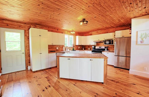 Wakefield House | Private Escape For 2 at L'Auberge des Collines, Wakefield QC