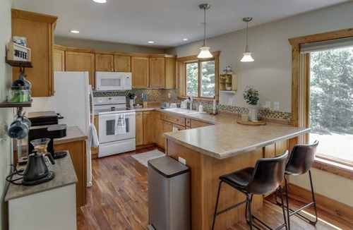 Ossipee House | Private Escape on Fishermans Way