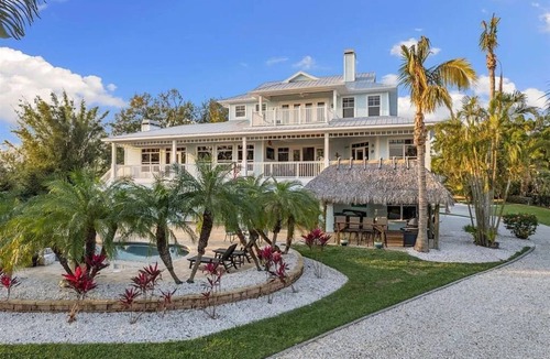 Palmetto House | Private estate with dock and 2 boat lifts on beautiful Terra Ceia Island.