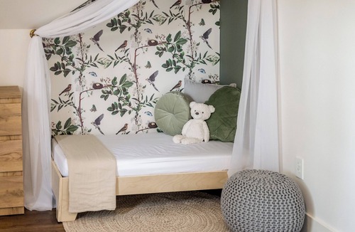 Altavista Hotel | Private family-friendly suite w/playroom at boutique inn!
