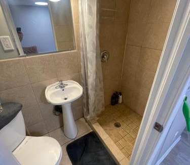 Toronto Entertainment District House | Private MAJOR INTERNATIONAL SPORTING EVENT SUITE-Attached Bath,Private Coffee Station-Private Parking-Walking to BMO STADIUM TRAIN