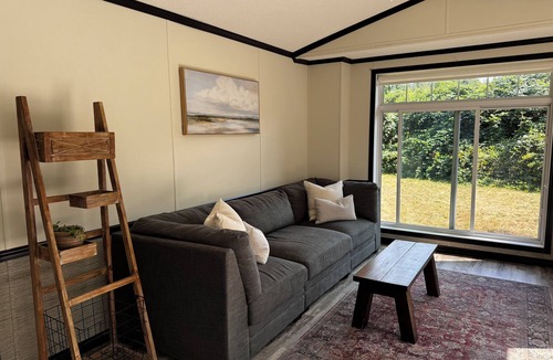 Courtenay Cabin | Private Forest Cabin