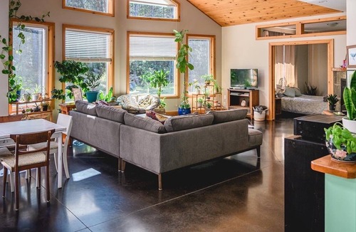 Juan de Fuca Electoral Area House | Private forest getaway by the sea