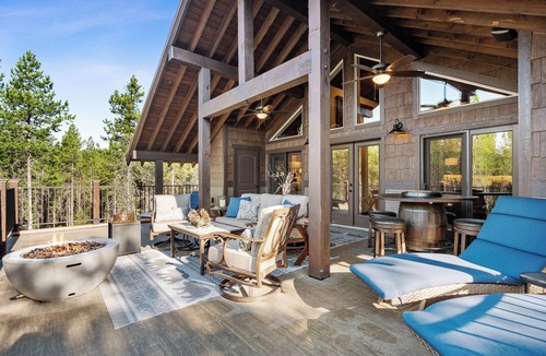 West Glacier House | Private Forest Retreat 2 Miles to Glacier ! Hot Tub, Decks, Firepits